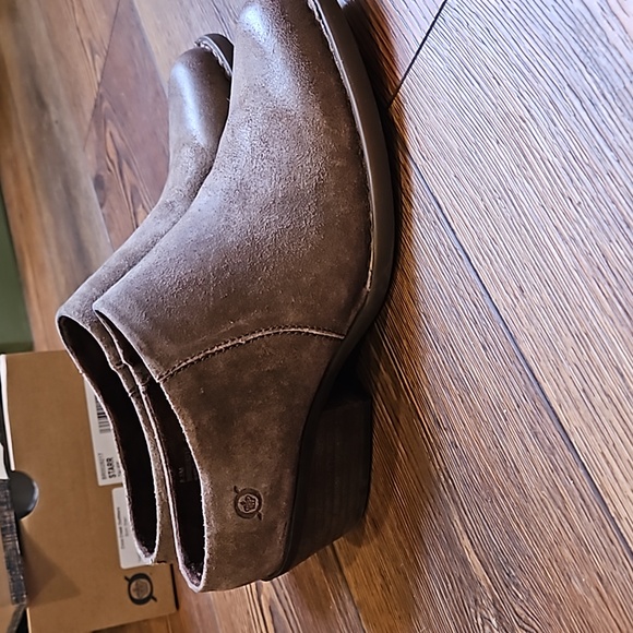 Born taupe booties size 8.5 - Picture 7 of 8